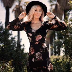 Lulu’s Floral Black Dress XS